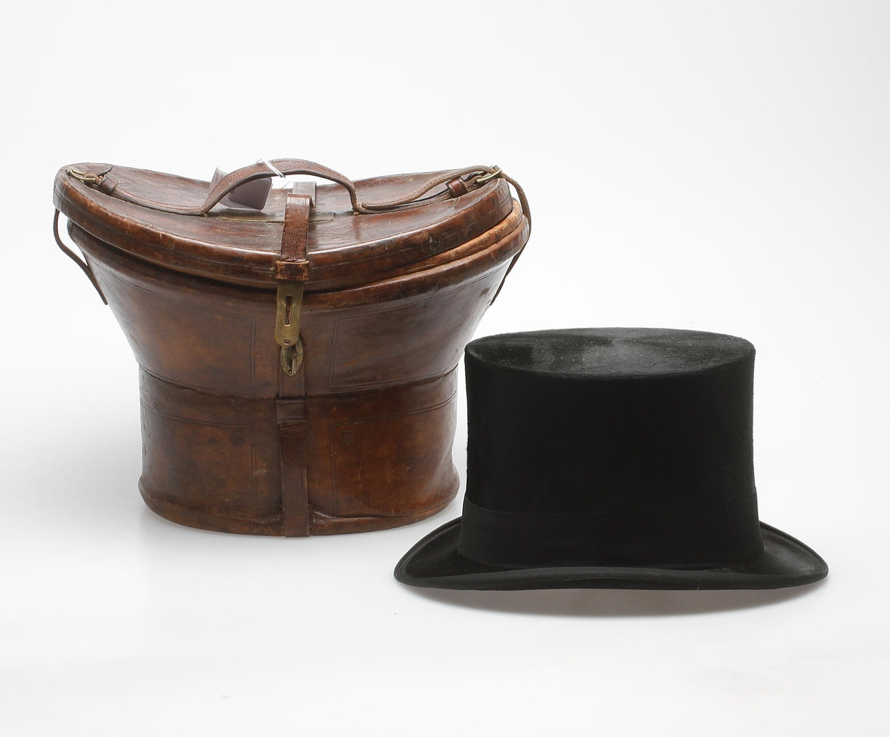 HATTASK och HATT, 1900-talets första hälft.