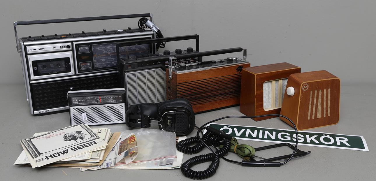 RADIOAPPARATER med mera, 1900-talets andra hälft.