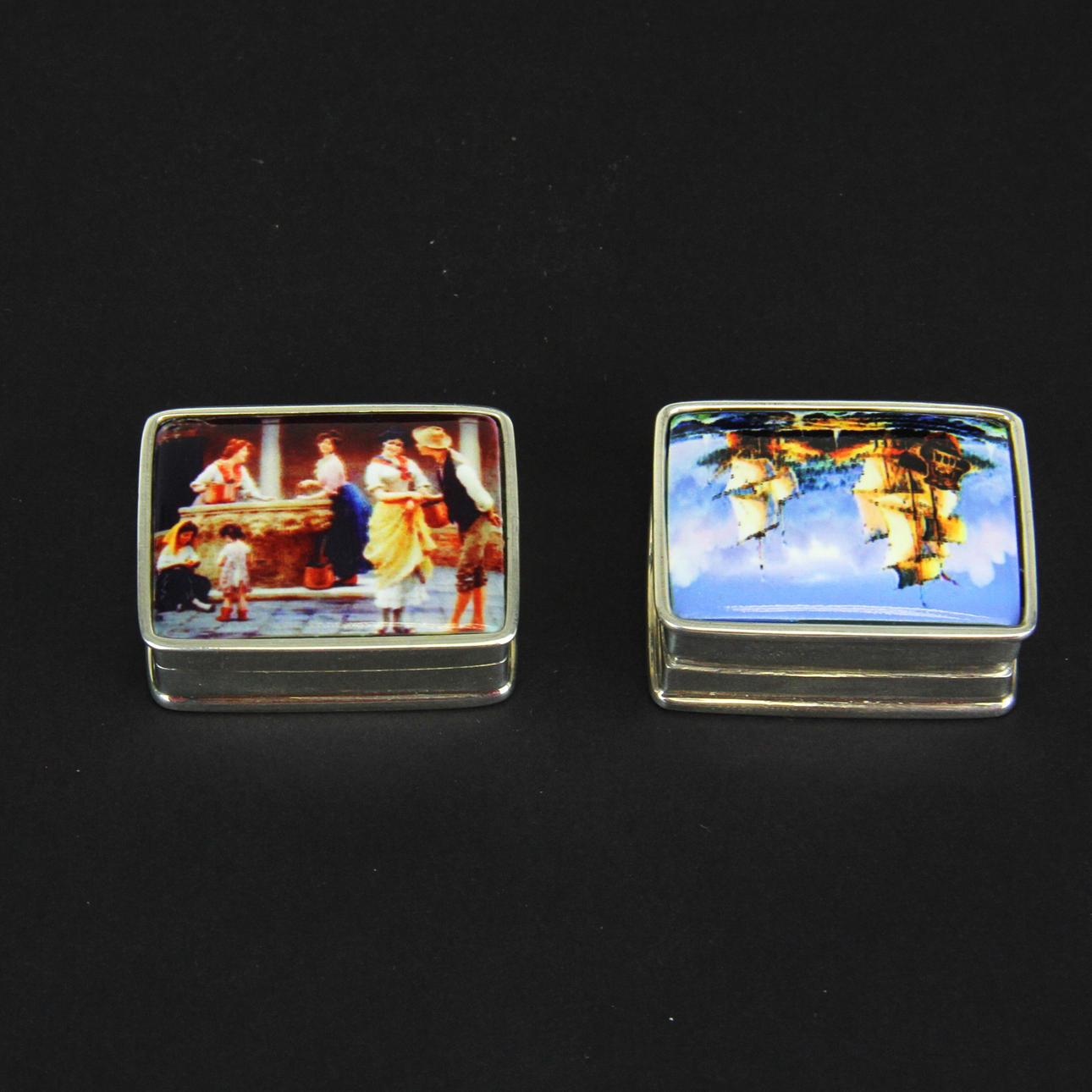 DOS PASTILLEROS PLATA Y ESMALTE.