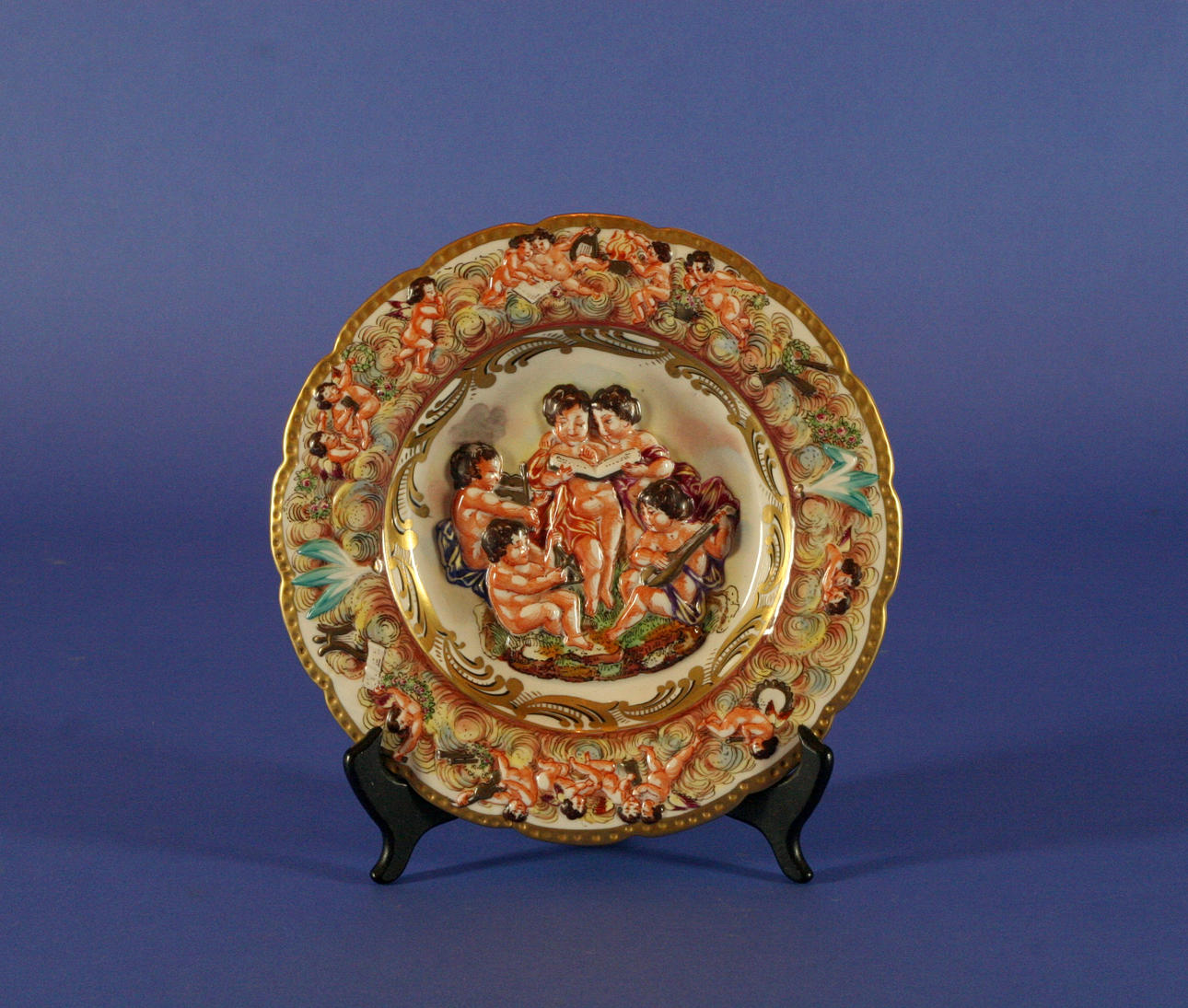 CAPODIMONTE. lättnad platta.