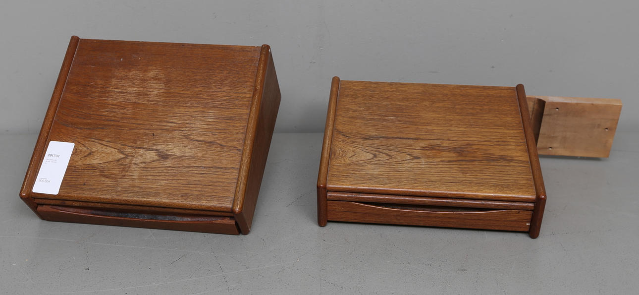 VÄGGHYLLOR, ett par, 1950/60-tal.