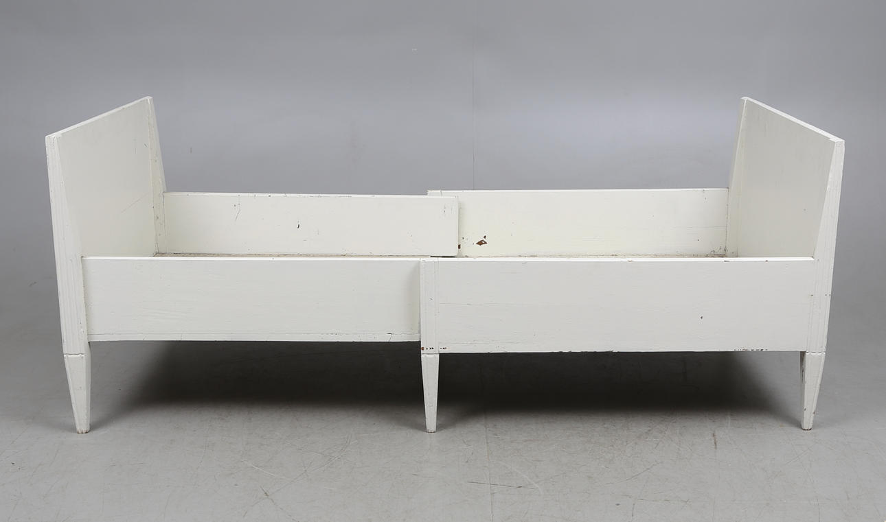 UTDRAGSSÄNG, sengustaviansk, 1800-tal.