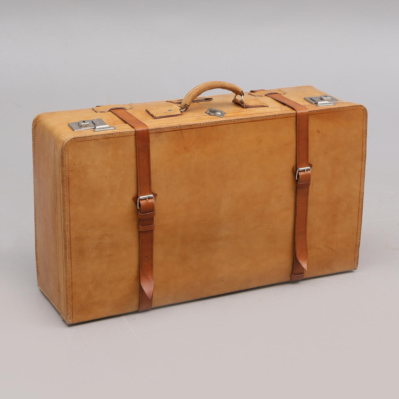 BAG, leather, 1900s. Miscellaneous - Miscellaneous - Auctionet