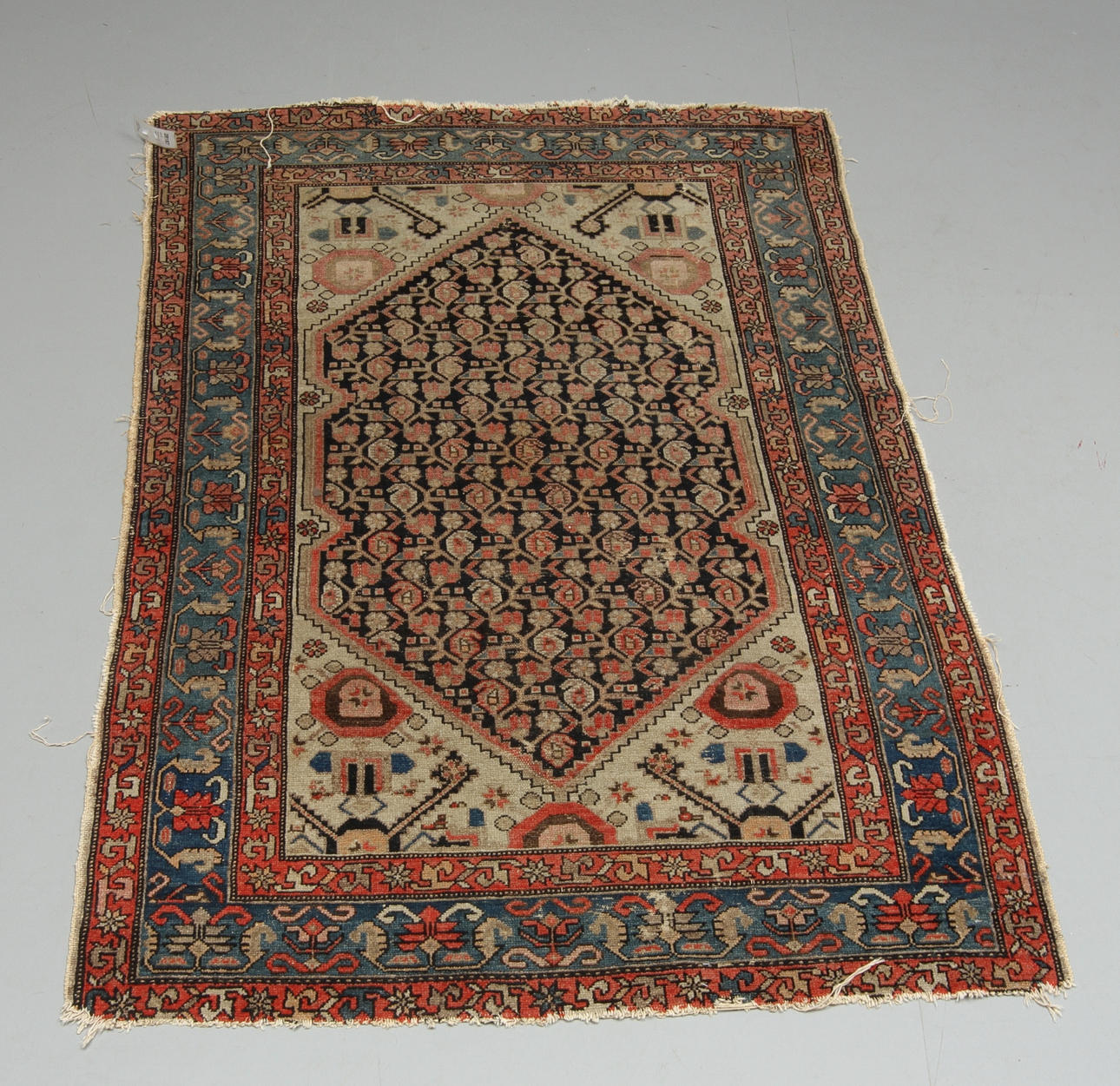 MATTA, orientalisk, ca 190 x 124 cm.