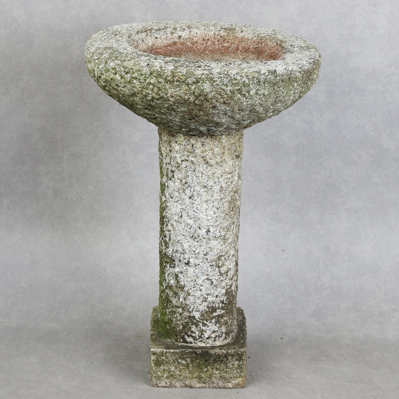 FÅGELBAD, granit, 1900-tal.