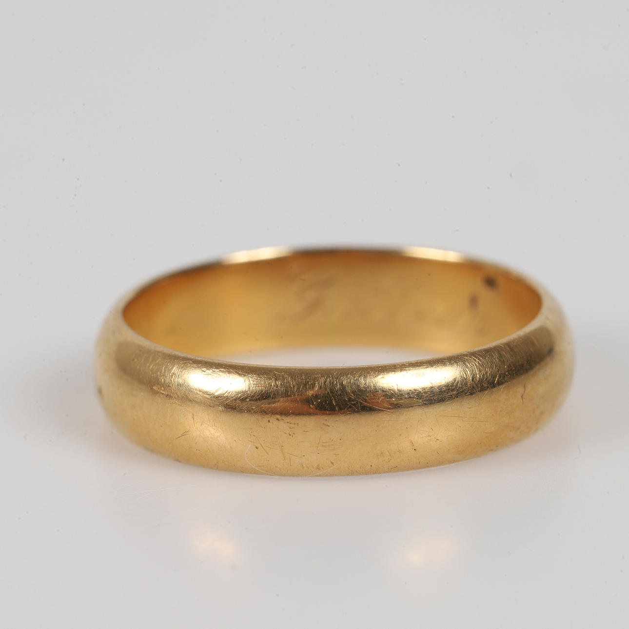 ALLISCHER RING, 18 K Gold.