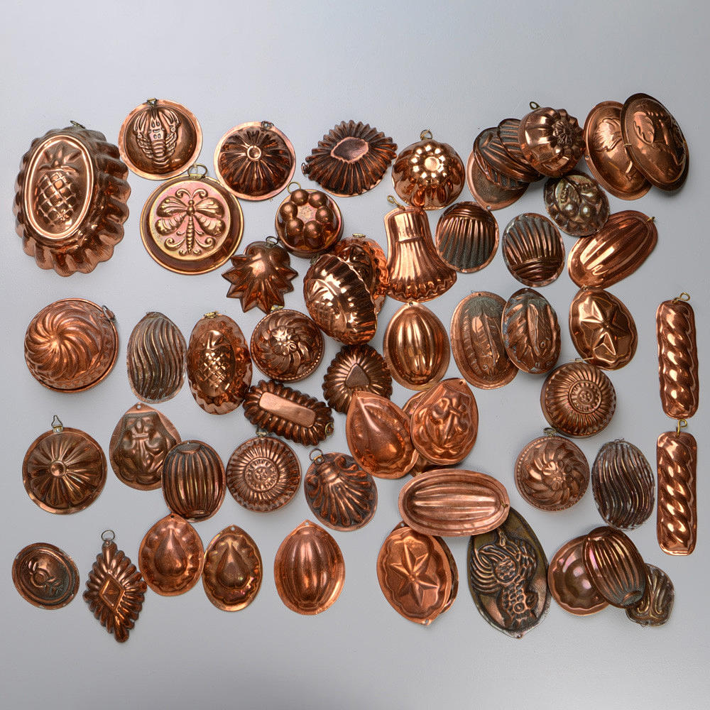 COPPER MOLDS, 60 pcs, 19th/20th century.