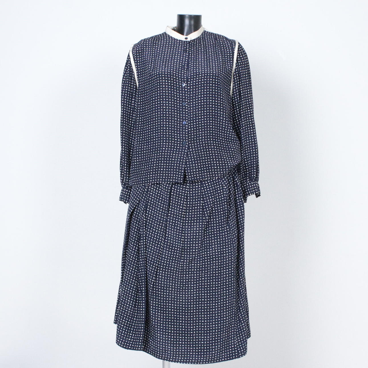 Silk costume, Felicitas Queisser.