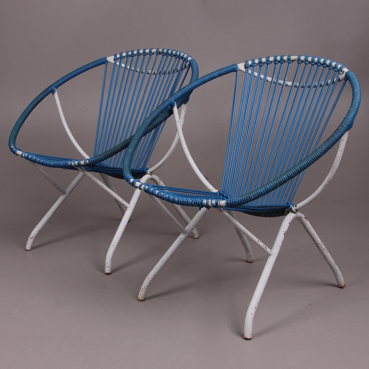 TRÄDGÅRDSSTOLAR, ett par, stål och plast, 1950-tal.