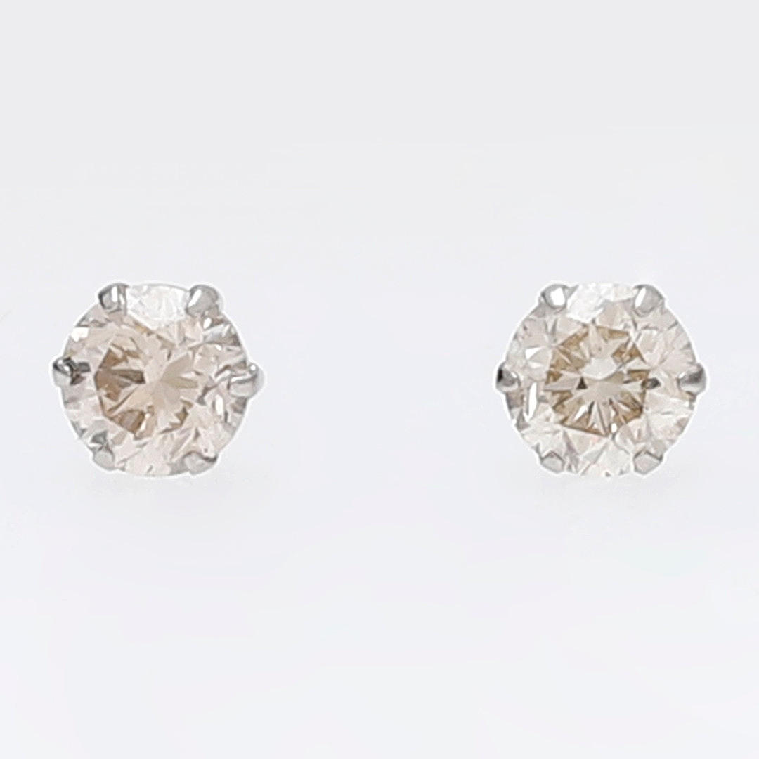 Diamant stud örhängen.