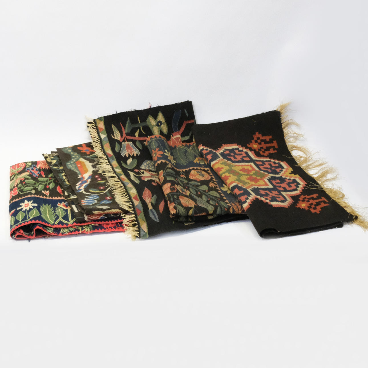 ALLMOGEVÄVNADER, FEM DELAR.