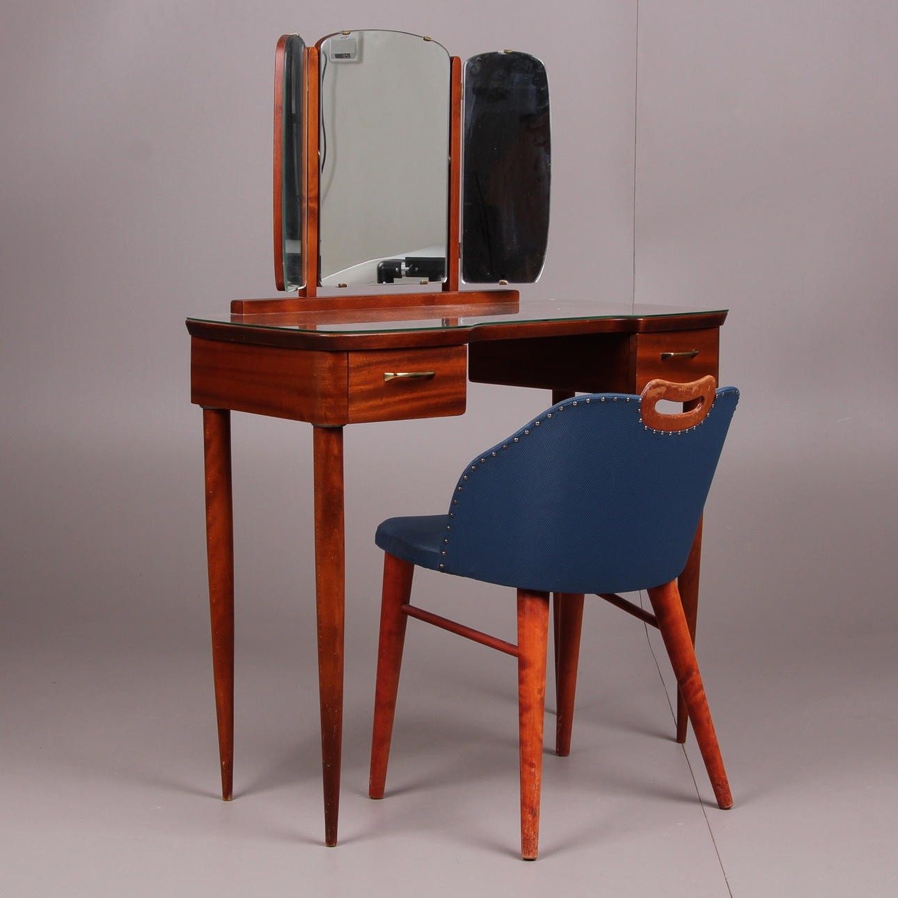 SMINKBORD, samt stol, 1950/60-tal.