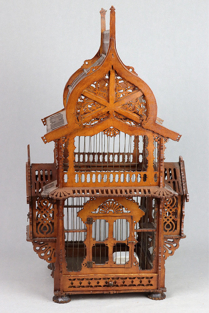 Antiker Vogelkäfig um 1920.