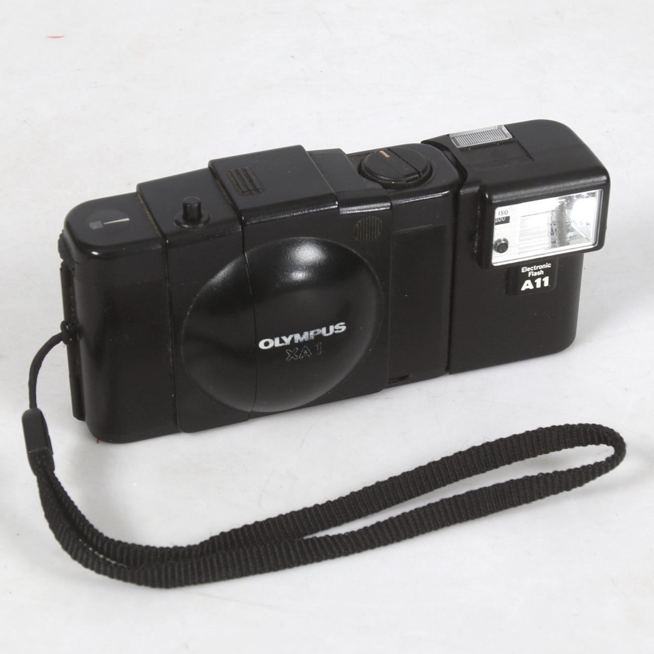 CÁMARA DE BOLSILLO, 35 mm, Olympus XA 1.