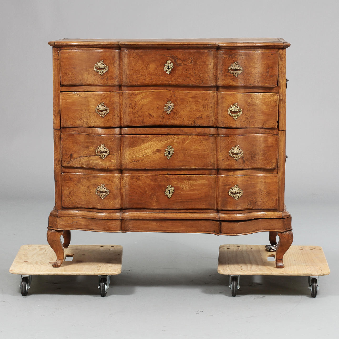 DRAGKISTA, senbarock, 17/1800-tal.