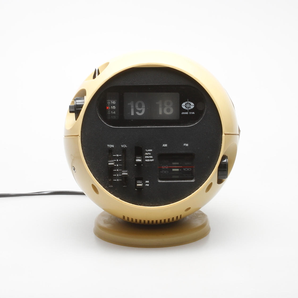VÄCKARUR MED RADIO, plast, Grand Star, 1900-talets andra hälft.