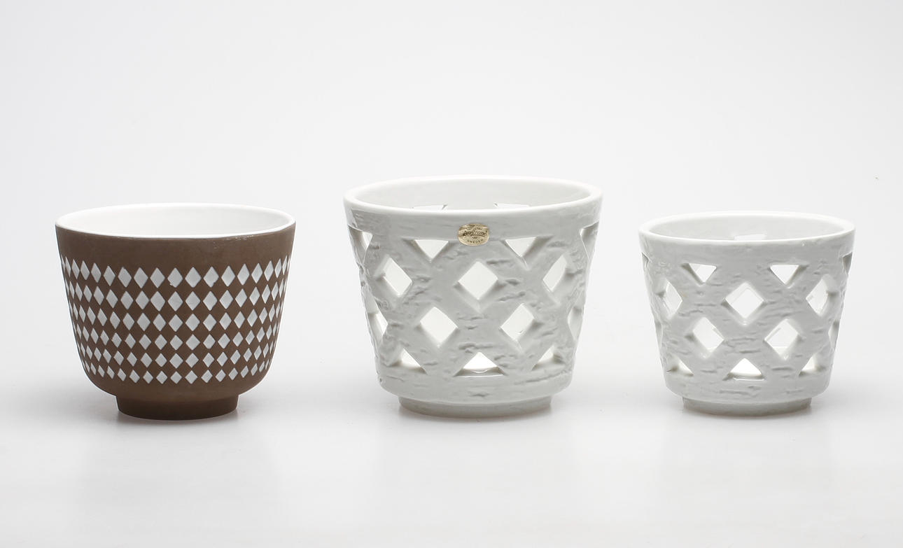 YTTERFODER, 3 st, Rörstrand och Upsala Ekeby.