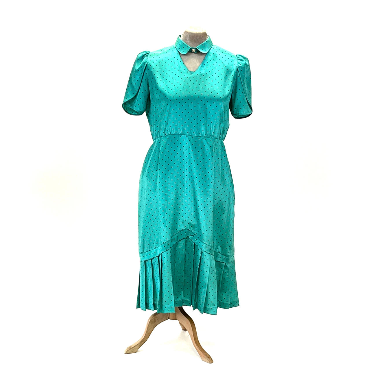 VINTAGE KRICKA OCH RÖD PRICKIG KLÄNNING.