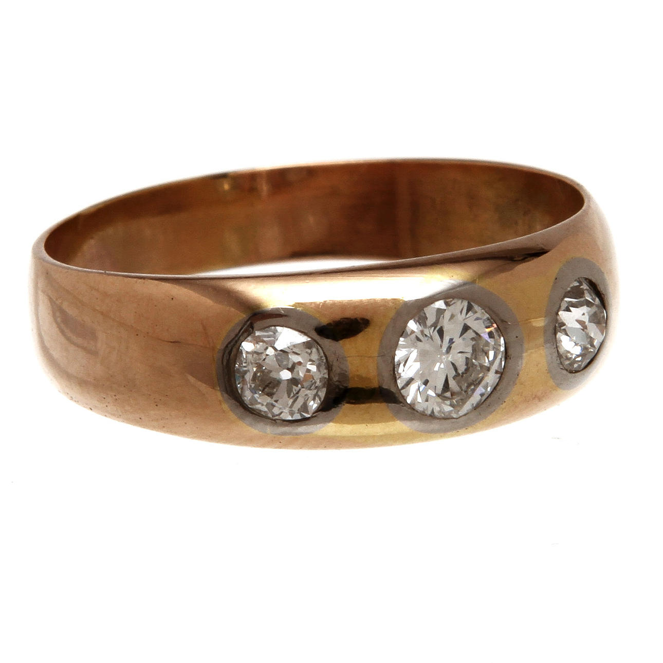 RING, 18K rödguld med 3 diamanter, totalt ca 1,3 ct. Vikt 5,7 g.