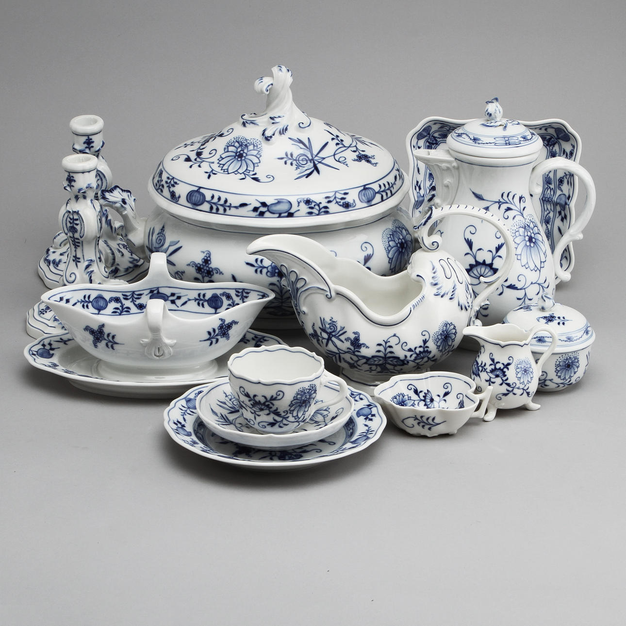 SERVISDELAR, 22 st, porslin, Meissen.