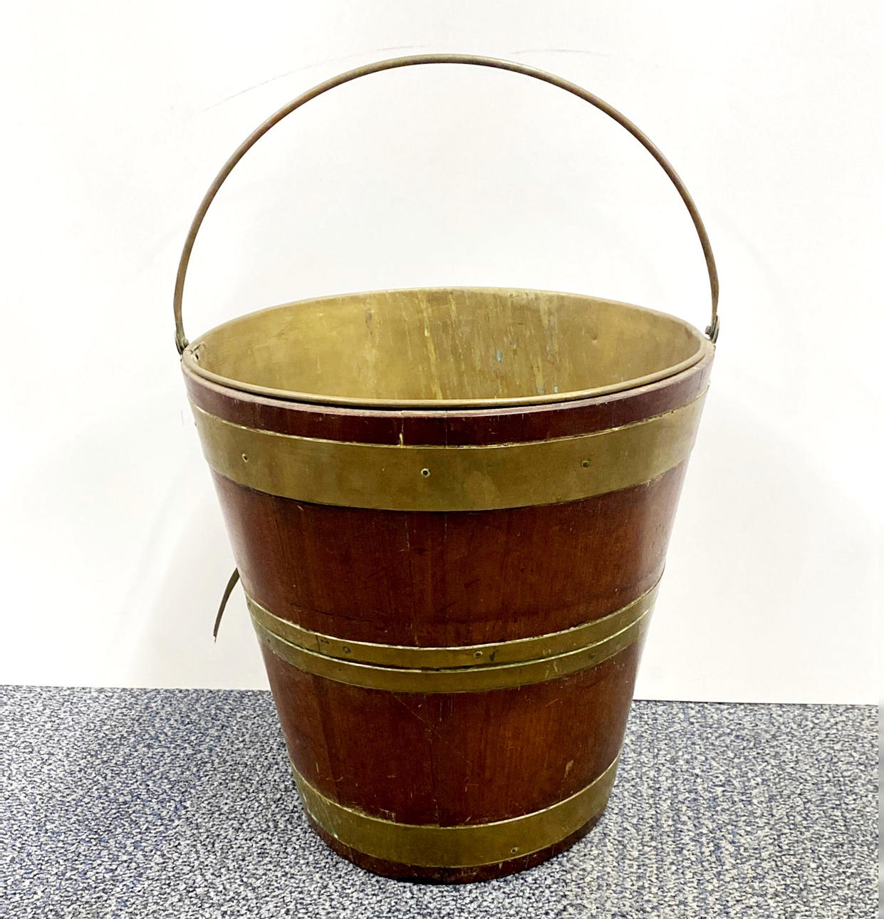 ANTIK MAHOGNY ISHINK.