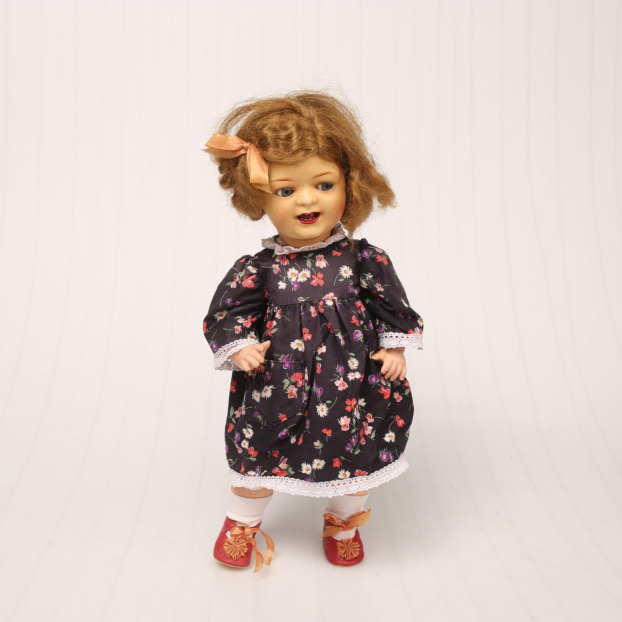 DOLL, porcelain, marked 989 SuR, Germany.