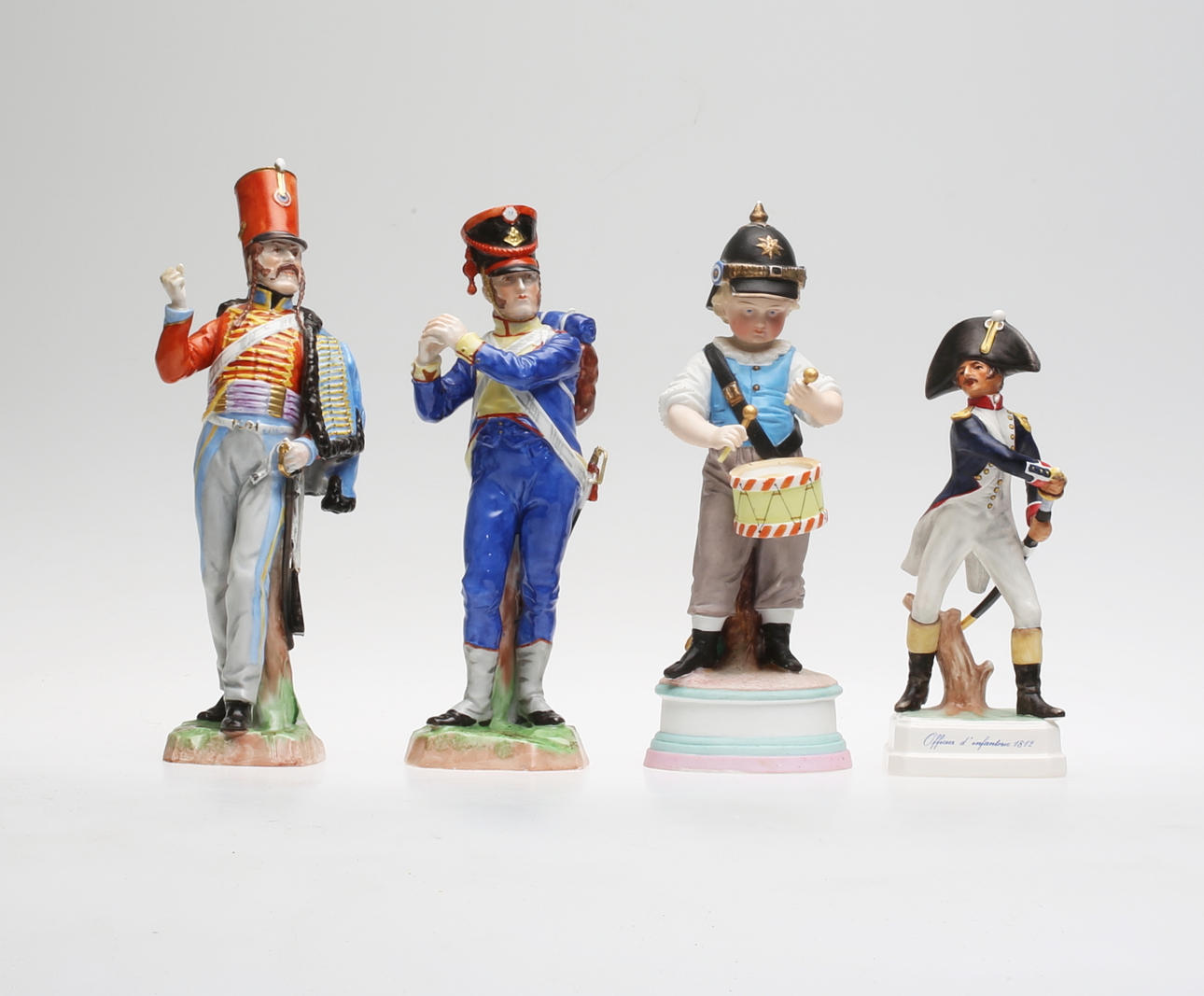 FIGURINER, 4 st, porslin, Dresden och Goebel, 1900-tal.