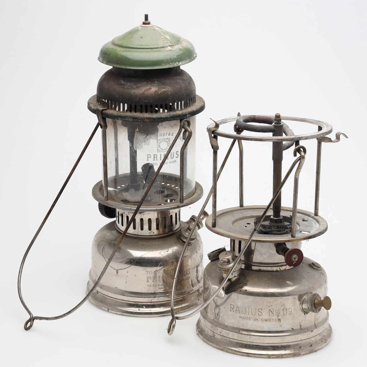 STORM LIGHT, 2 Stück, Primus Nr. 1081, Radius Nr. 119.