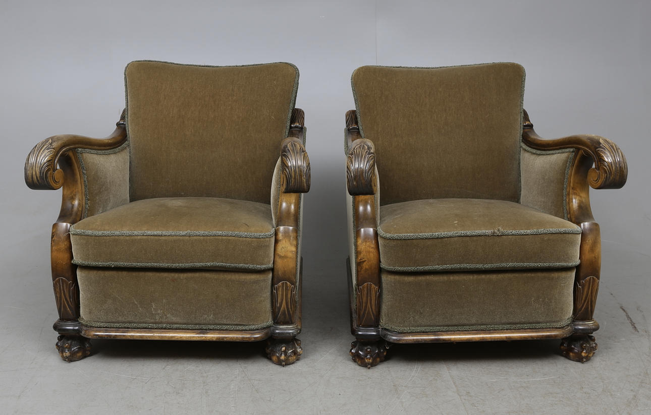 FÅTÖLJER, ett par, 1930/40-tal.