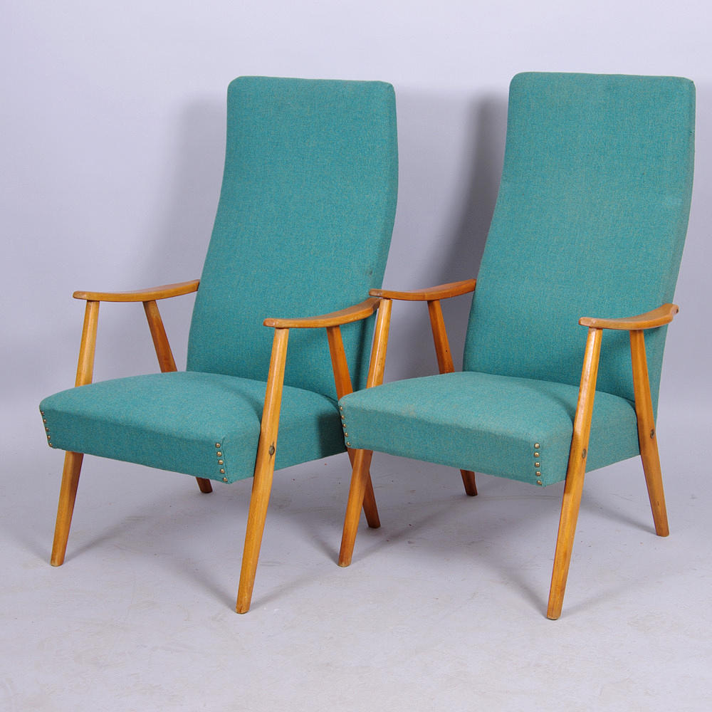 FÅTÖLJER, 1 par, bok med grön klädsel.