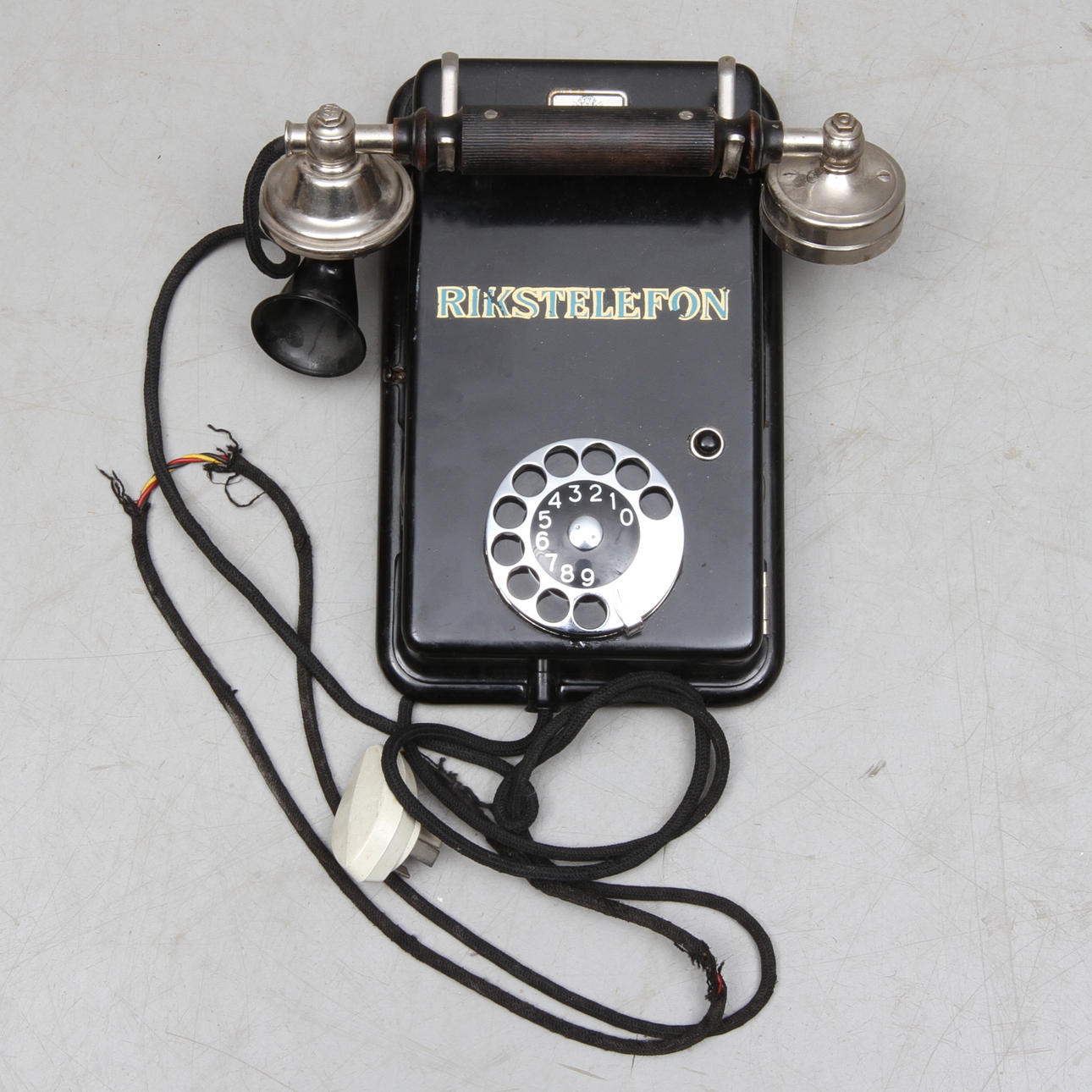 VÄGGTELEFON, Rikstelefon, Telefon AB L M Ericsson, 1900-talets första hälft.