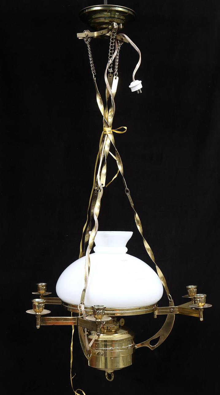 TAKLAMPA, 1900-tal, höjd ca. 80 cm.