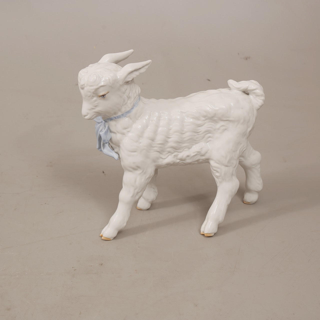 FIGURIN porcelain, lamb, Russia.