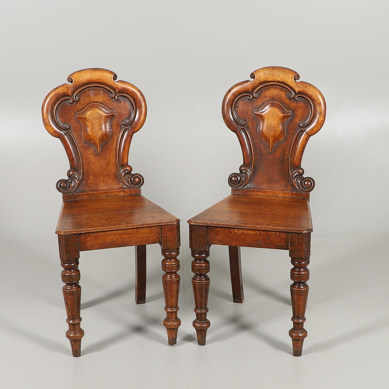 HALLSTOLAR, ETT PAR, VIKTORIANSKA.