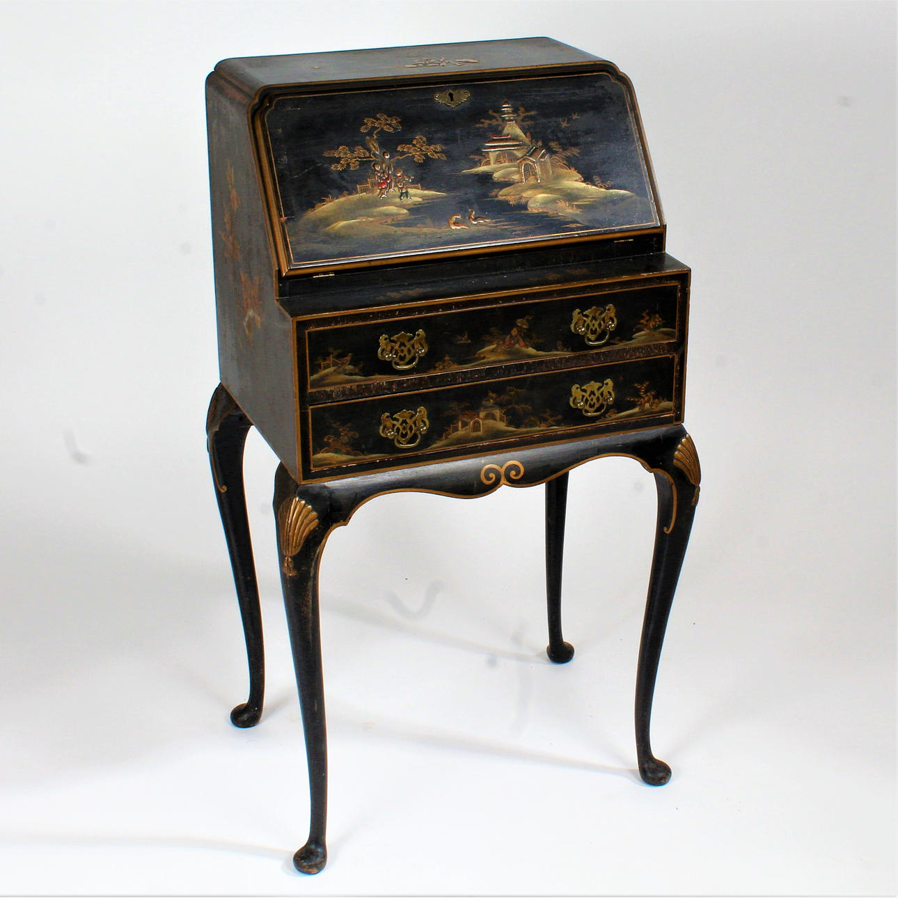 20TH CENTURY CHINOISERIE BLACK LACQUERED BUREAU.