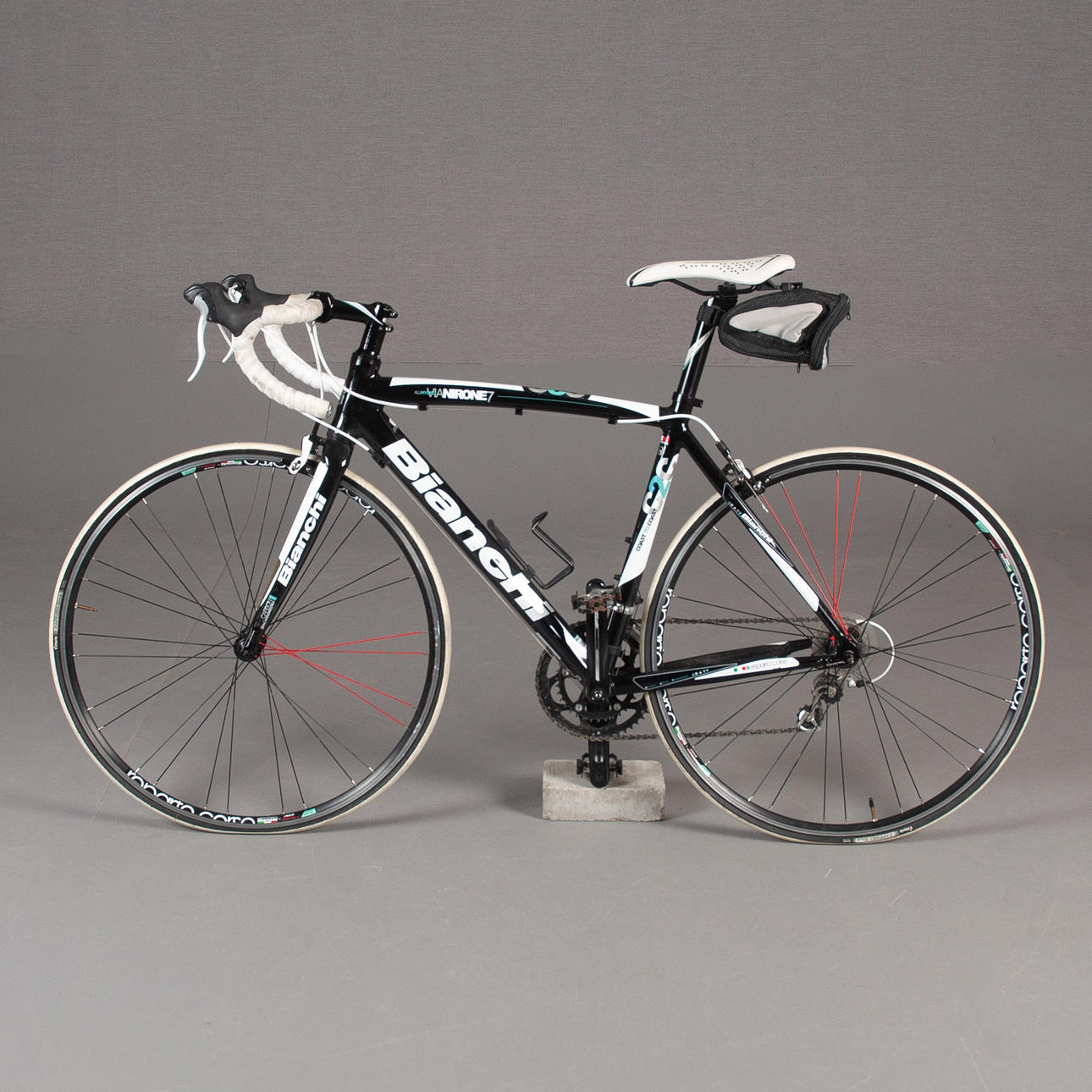 BIANCHI. PYÖRÄ 28".