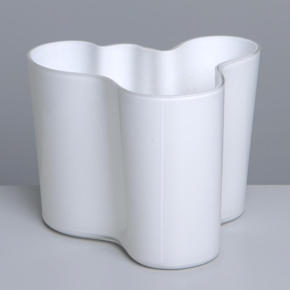 ALVAR AALTO. Vase, "Savoy", Iittala.
