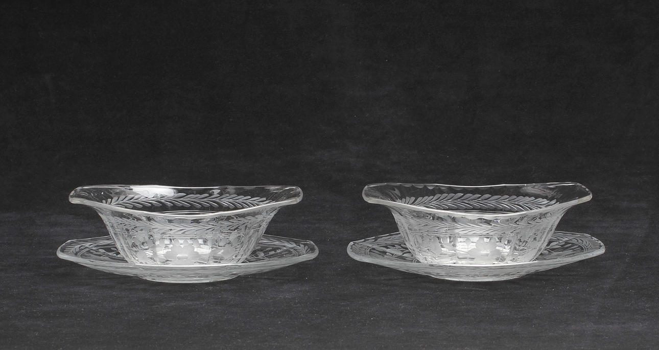 SKÅLAR MED FAT, ett par, glas, 1900-takets första hälft.