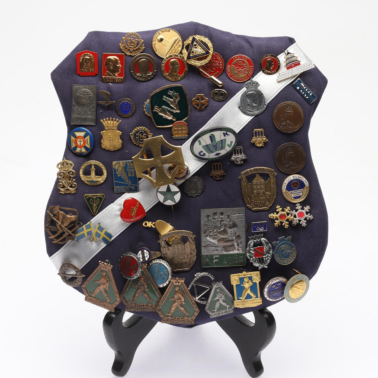 PINS, various models. Jewellery & Gemstones - Other - Auctionet