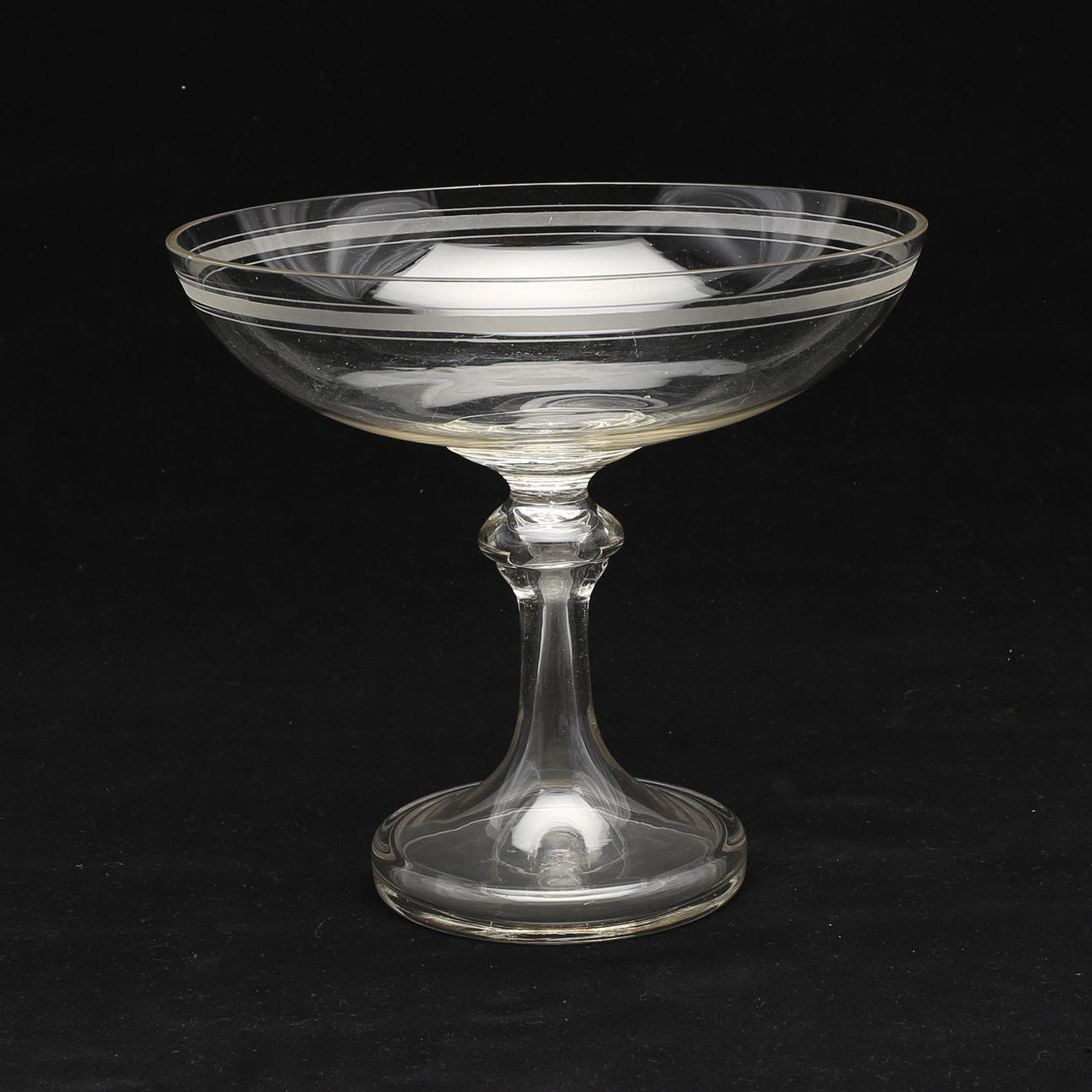 SKÅL på fot, glas, Rydbergsslipning, 1900-talets första hälft.