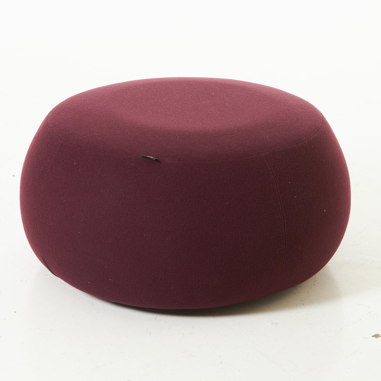 SITZPUFF, Arper, Textilbezug.