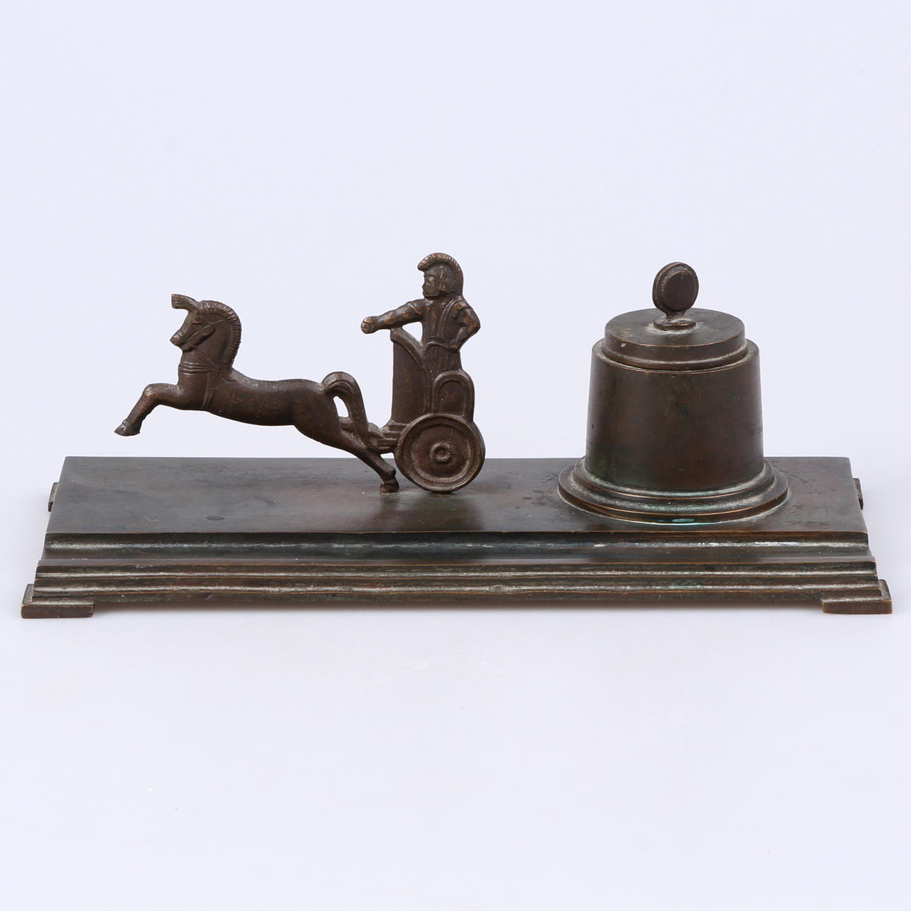 SKRIVBORDSSTÄLL, brons, 1900-talets första hälft.