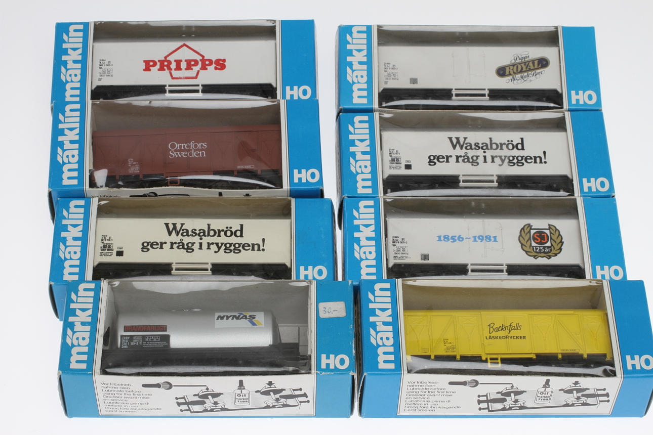 MODELLTÅG MÄRKLIN och HULTMAN 8 svenska godsvagnar i originalkartong.