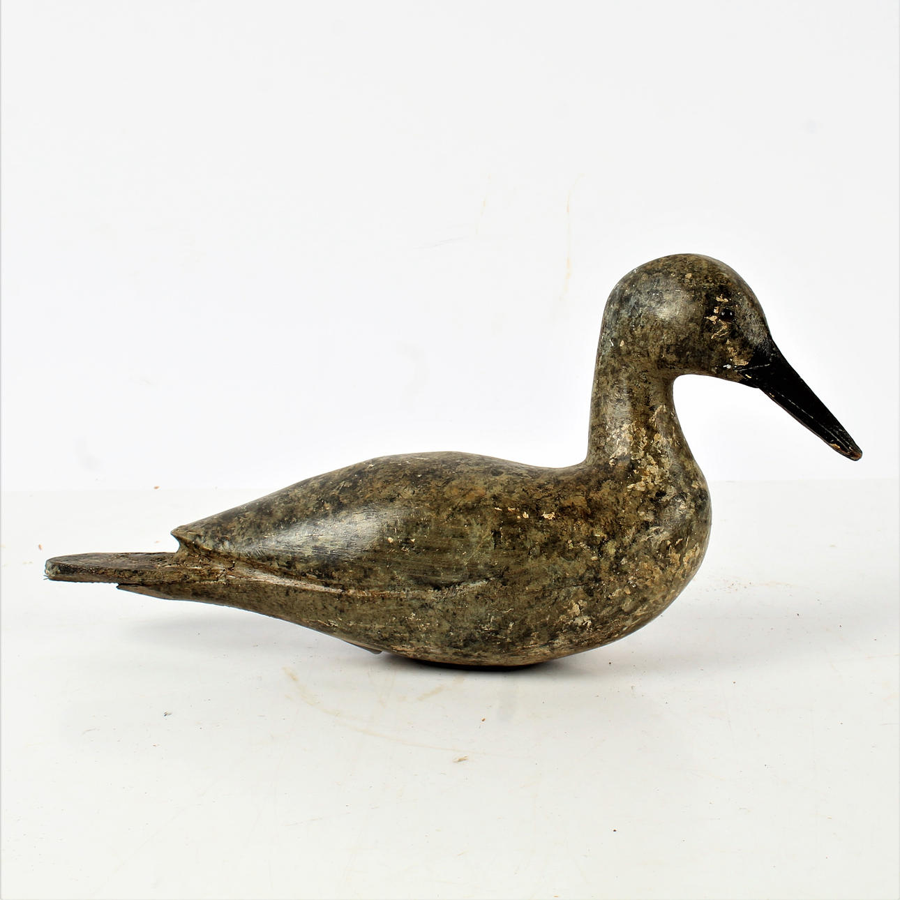 UN PÁJARO ACUÁTICO SEÑUELO FRANCÉS.