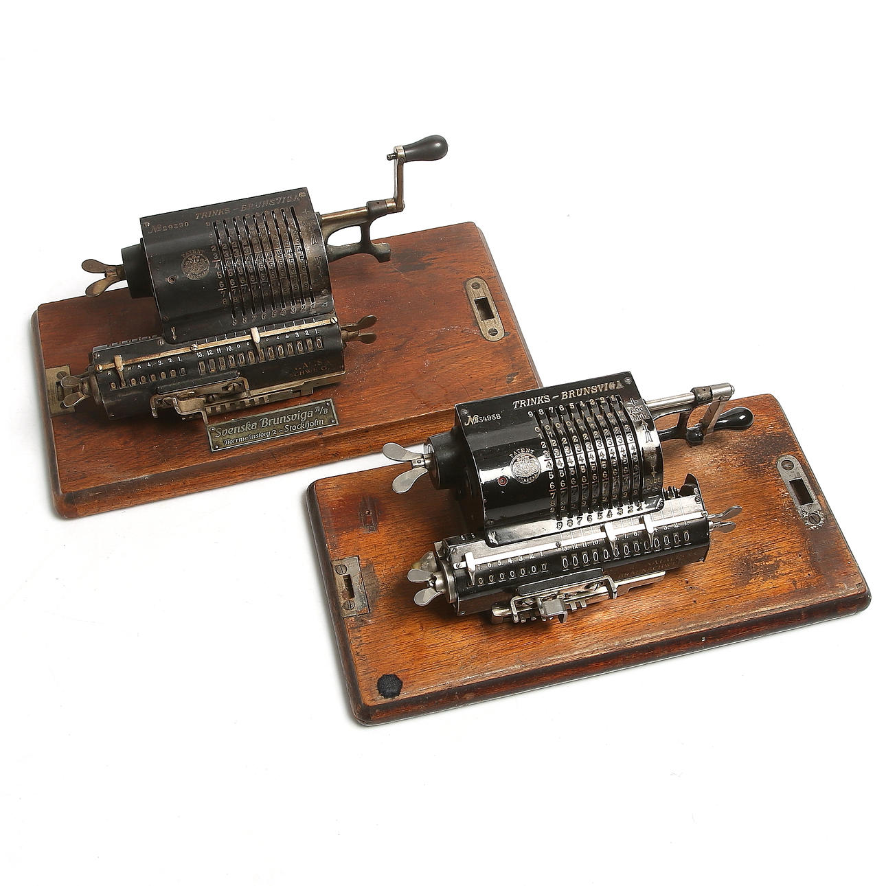 RÄKNESNURROR, 2 st, Trinks-Brunsviga. 1900-talets första hälft.