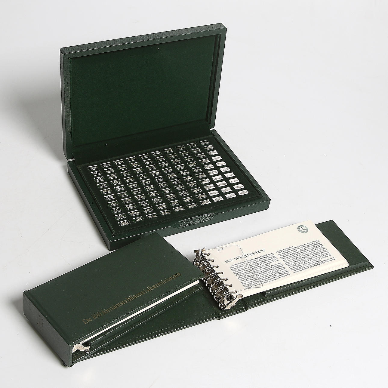 MINIATYRPLAKETTER, silver, "De 100 förnämsta bilarna i silverminiatyrer", Franklin Mint. 1900-talets sista kvartal.