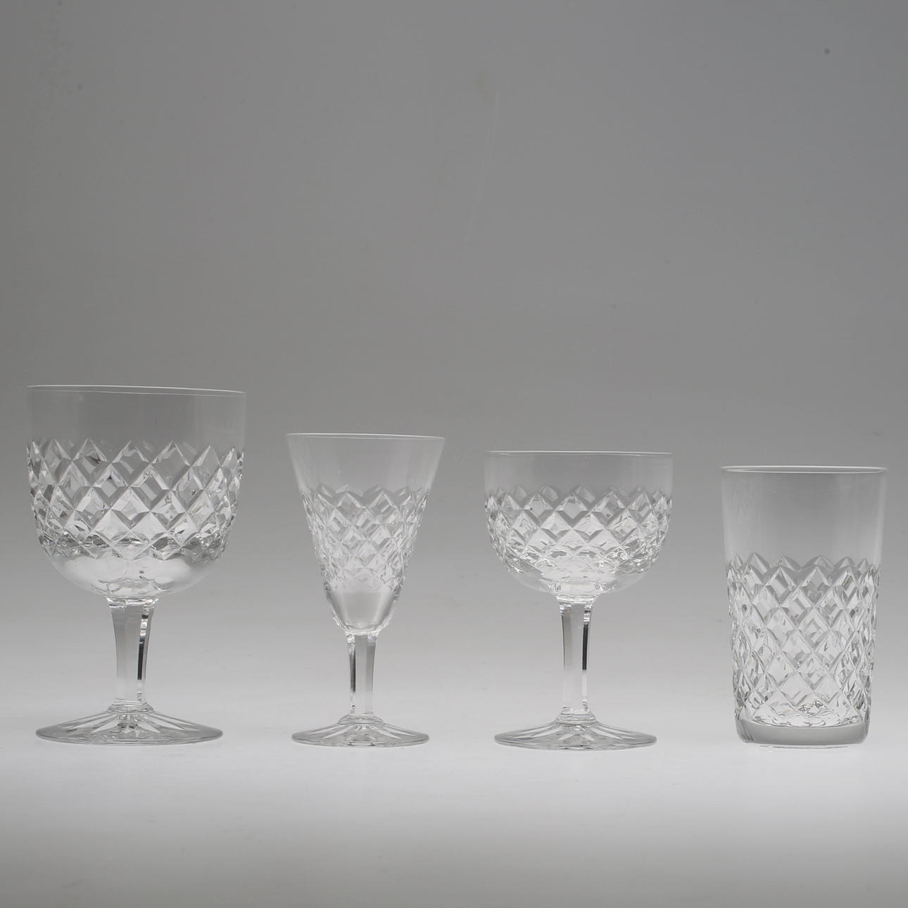 GLASSERVIS med slipad dekor, 60 delar.