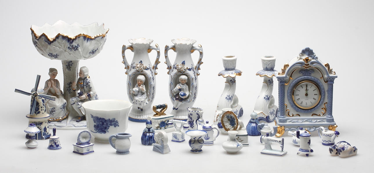 MINIATYRER med mera, porslin, 1900-talets andra hälft.