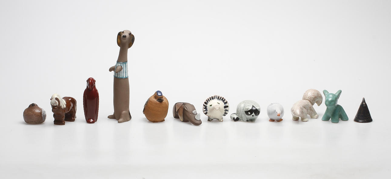 FIGURINER, 12 st, keramik, 1900-tal.