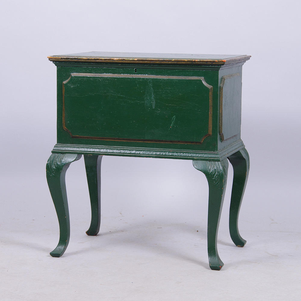 SYSKRIN, grönmålat, rokokostil.